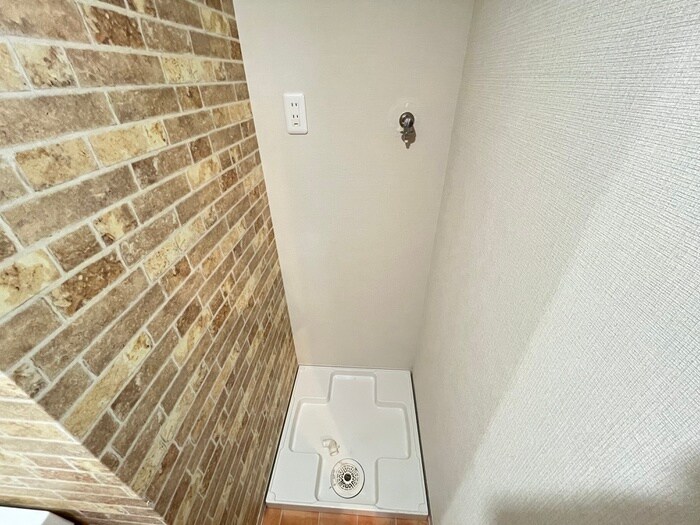 物件内観写真14　(洗濯機置場)
