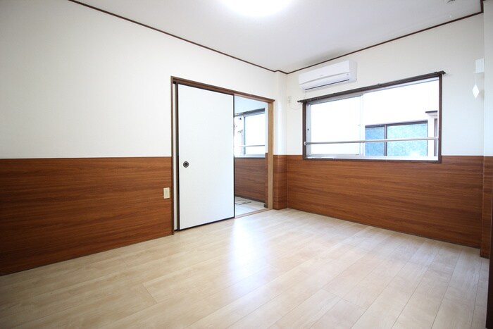 物件内観写真4　(居室)