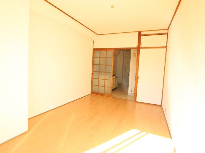 物件内観写真8　(居室)