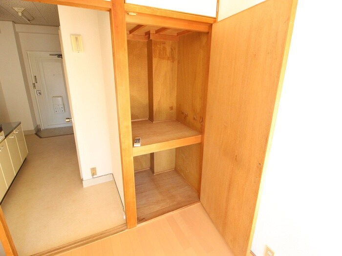 物件内観写真12　(収納)
