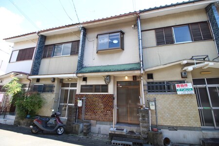 山根氏西京極堤下町貸家外観写真