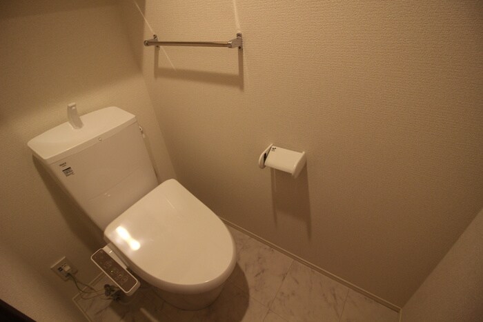 物件内観写真11　(トイレ)