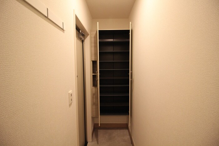 物件内観写真14　(靴箱)