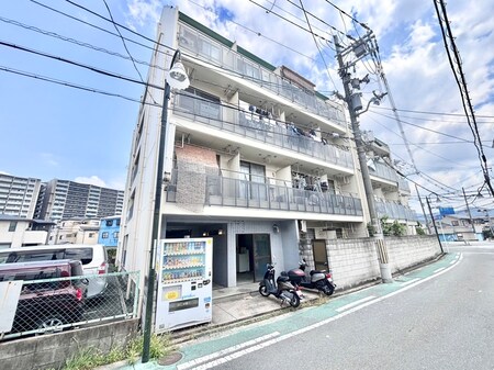 プレアール星田　西側外観写真