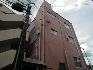 大手ビル外観写真