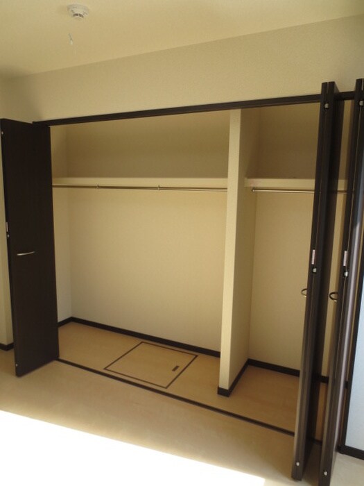 物件内観写真11　(収納)