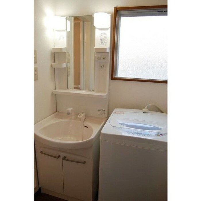 物件内観写真9　(洗面)