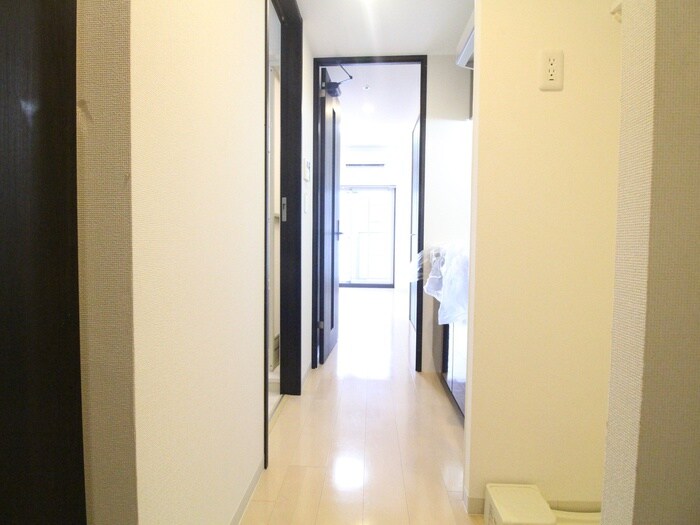 物件内観写真20　(廊下)