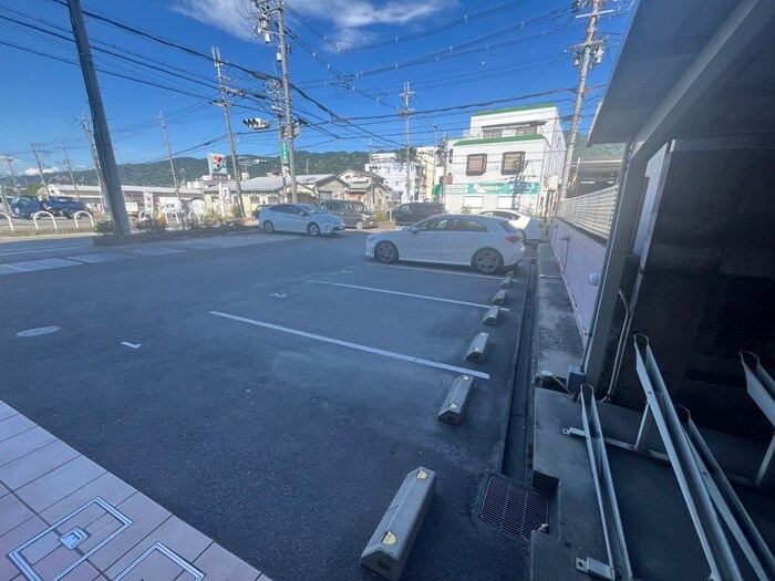 物件外観写真3　(駐輪場)