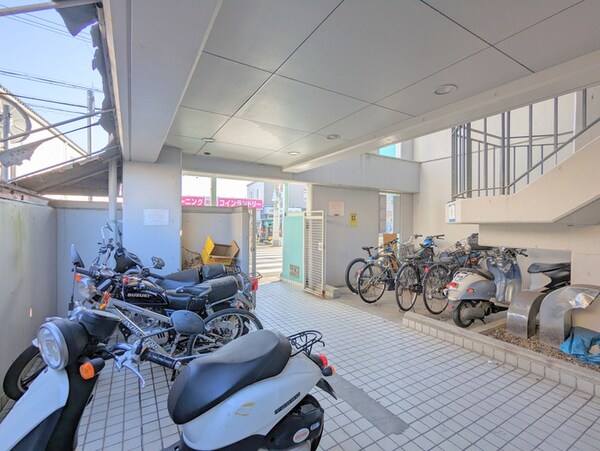 バイク置き場