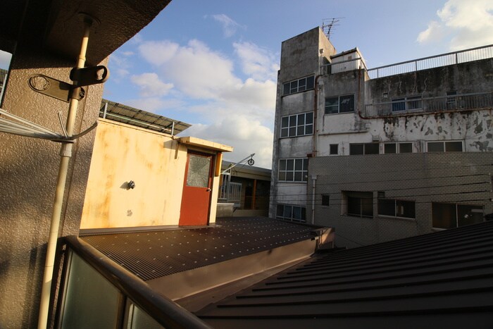 物件内観写真16　(室内からの展望)