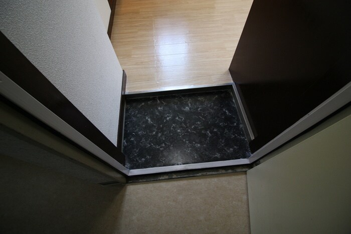 物件内観写真17　(玄関)