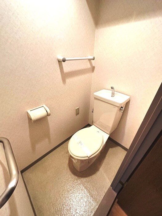 物件内観写真13　(トイレ)