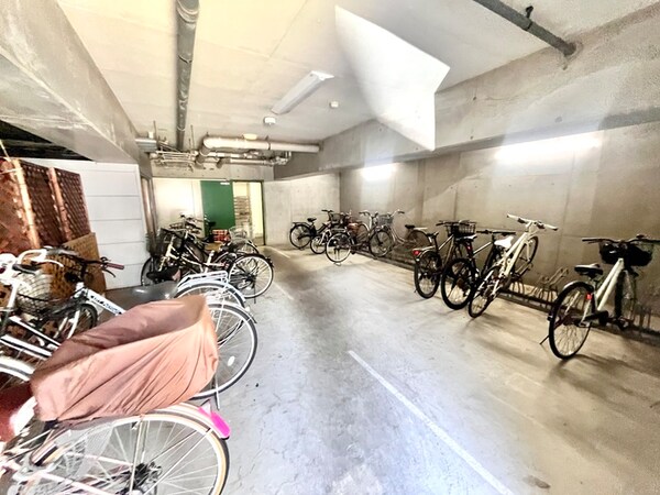 駐輪場