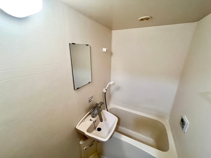 物件内観写真12　(洗面)