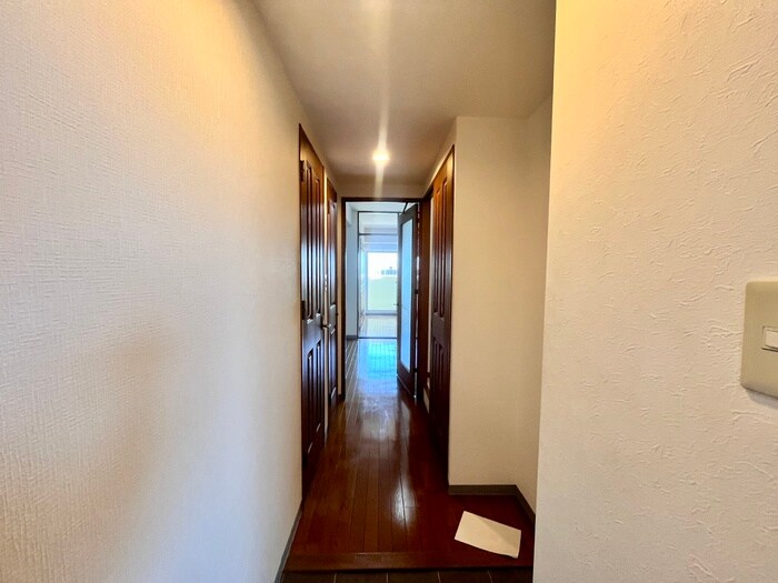 物件内観写真19　(廊下)