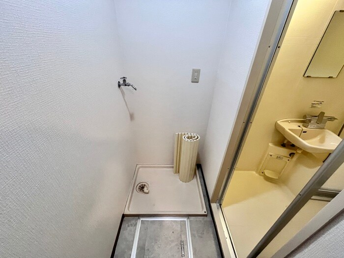 物件内観写真22　(洗濯機置場)