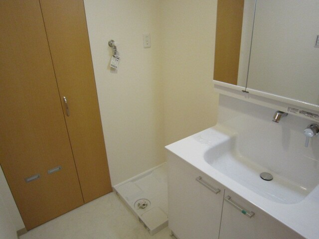 物件内観写真9　(洗面)