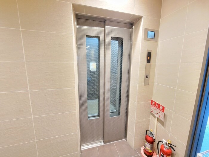 物件外観写真6　(建物設備)