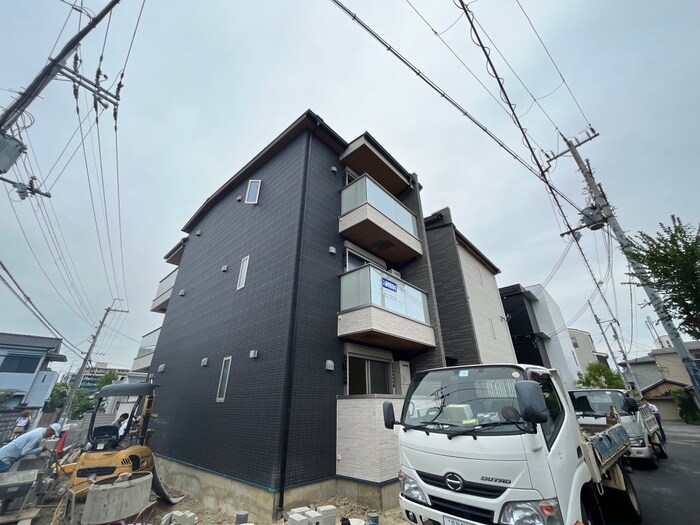 物件外観写真4　(駐車場)