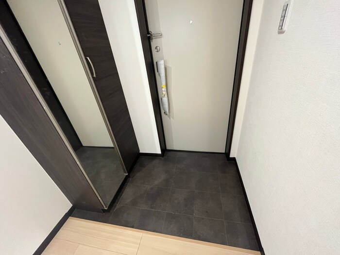 物件内観写真15　(玄関)