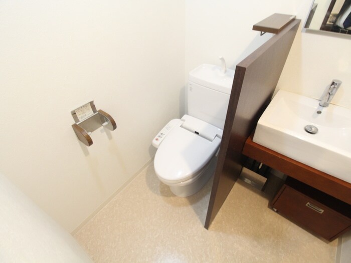 物件内観写真11　(トイレ)