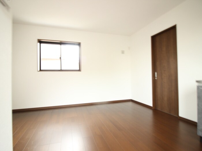 物件内観写真9　(居室)