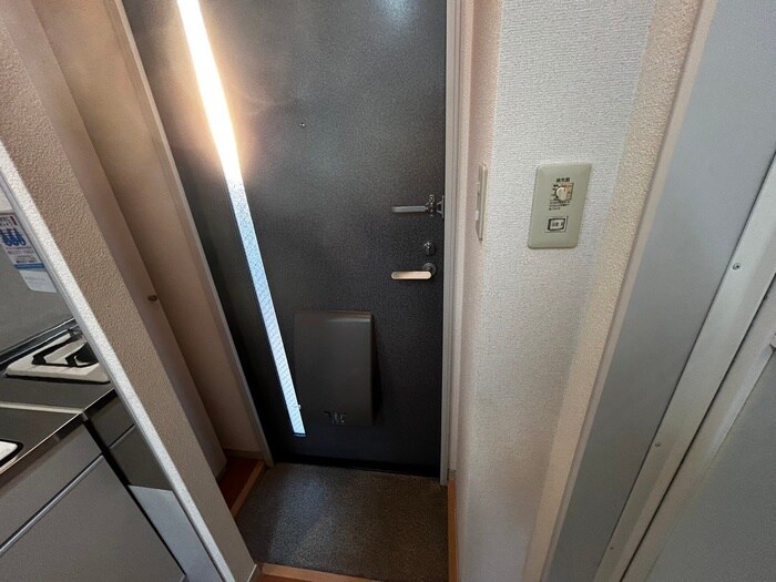 物件内観写真15　(玄関)