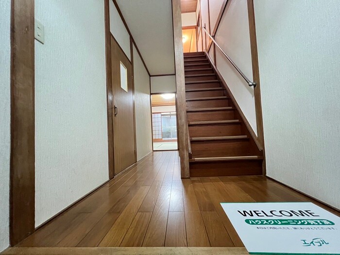 物件内観写真10　(廊下)