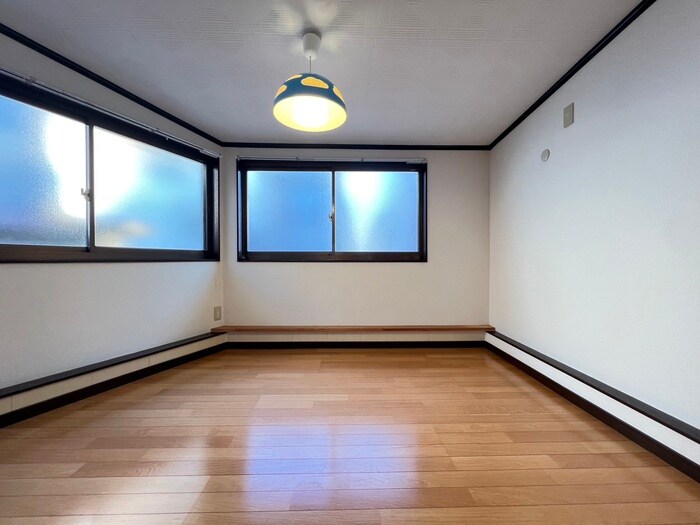 物件内観写真15　(居室)