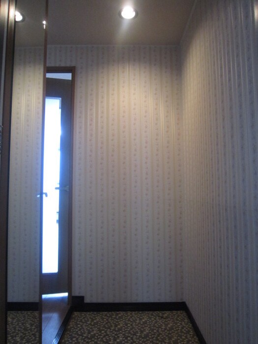 物件内観写真13　(玄関)