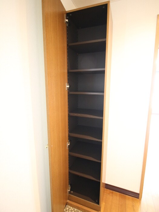 物件内観写真17　(室内からの展望)