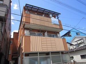 ＮＭ・ｔｒｏｉｓマンション外観写真