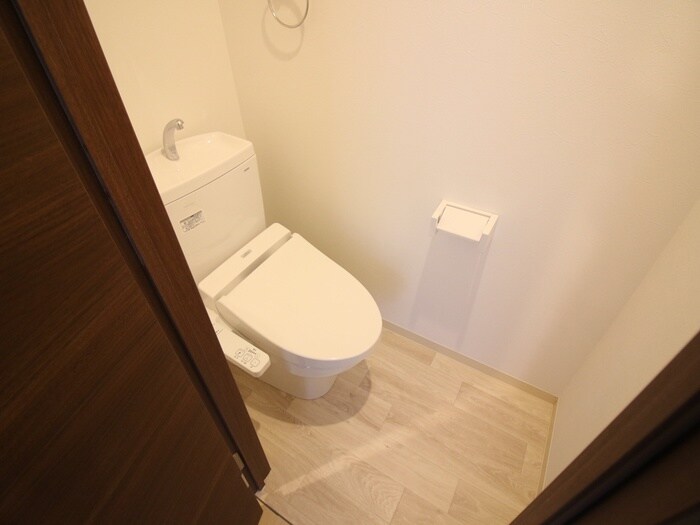 物件内観写真9　(トイレ)