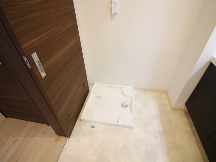 物件内観写真11　(洗濯機置場)