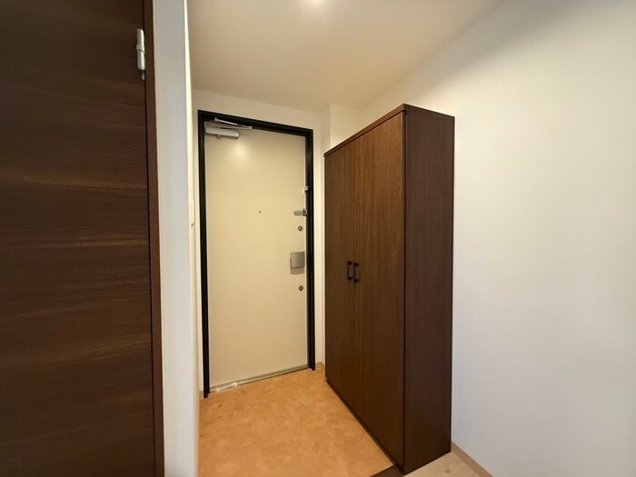 物件内観写真13　(玄関)