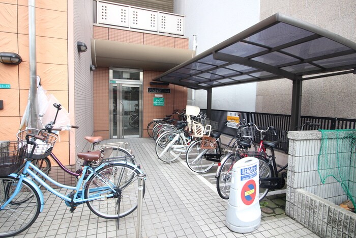 物件外観写真3　(駐車場)