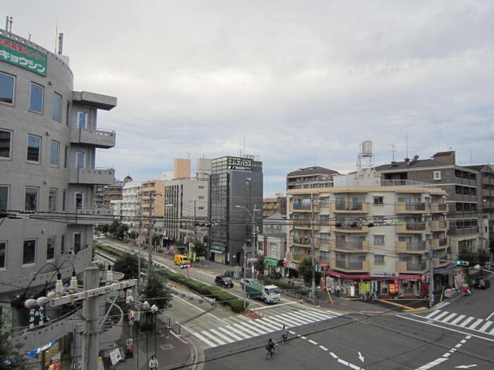 物件内観写真17　(室内からの展望)