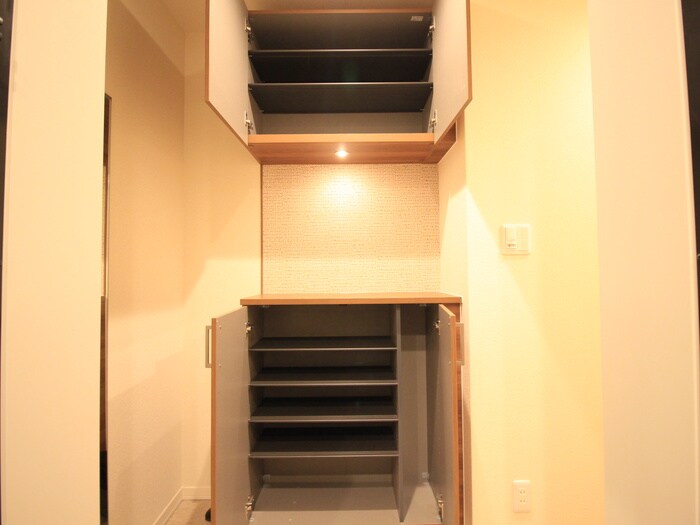 物件内観写真20　(靴箱)