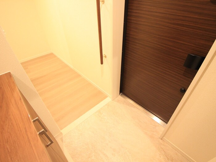 物件内観写真21　(玄関)