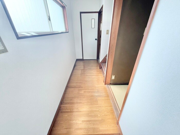 物件内観写真18　(廊下)