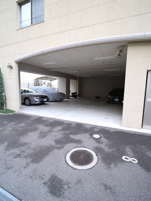 物件外観写真3　(駐輪場)