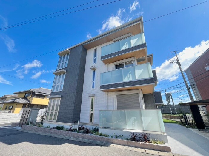 物件外観写真1　(外観写真)