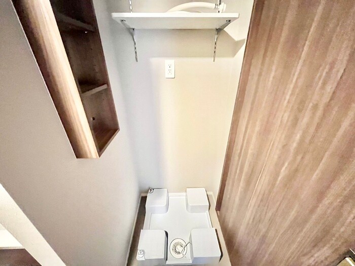 物件内観写真14　(洗濯機置場)