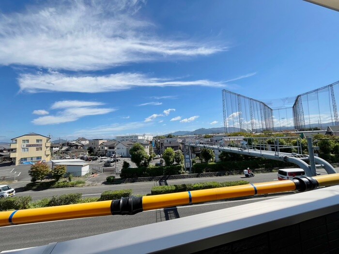 物件内観写真14　(室内からの展望)