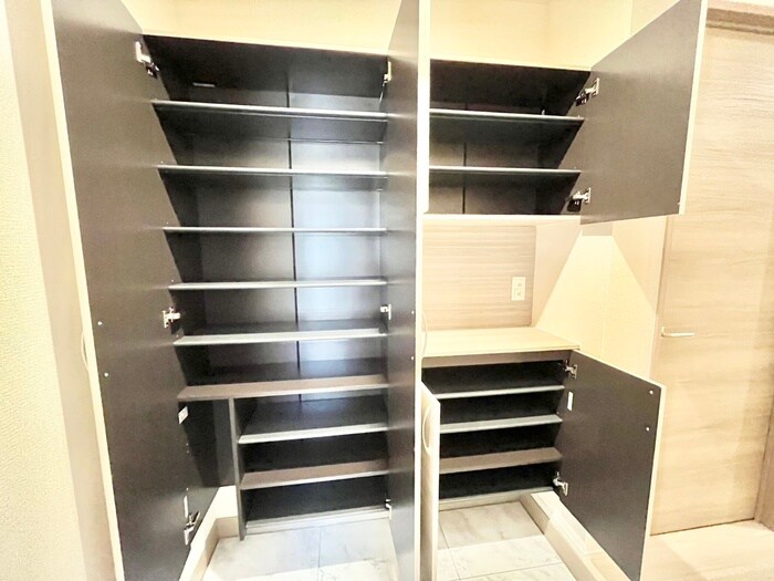 物件内観写真16　(靴箱)