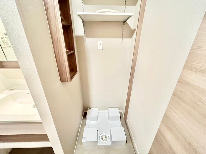 物件内観写真17　(洗濯機置場)