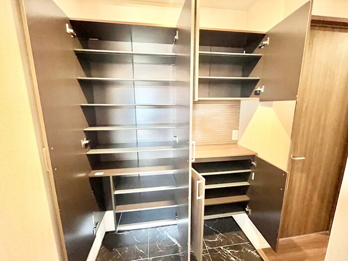 物件内観写真17　(靴箱)