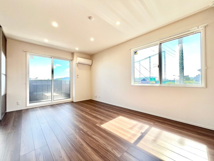 物件内観写真21　(居室)