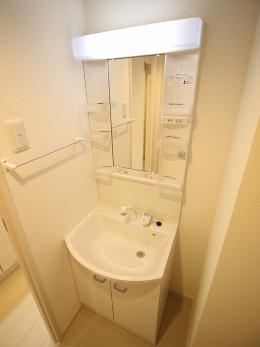 物件内観写真12　(収納)